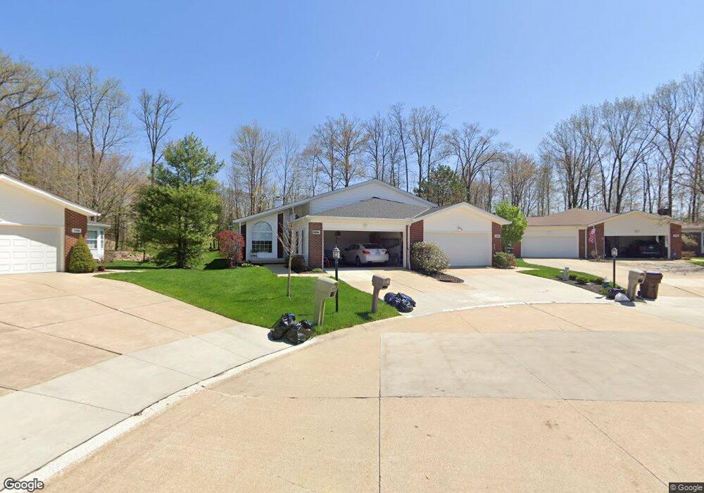 698 Woodlake Dr unit B10, Aurora, OH 44202 - photo 1