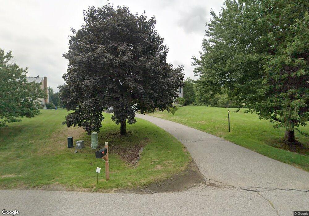 8 Strawberry Ln, Stratham, NH 03885 - photo 1