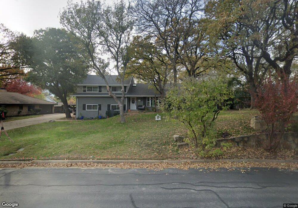 1204 Cliffwood Rd, Euless, TX 76040 - photo 1