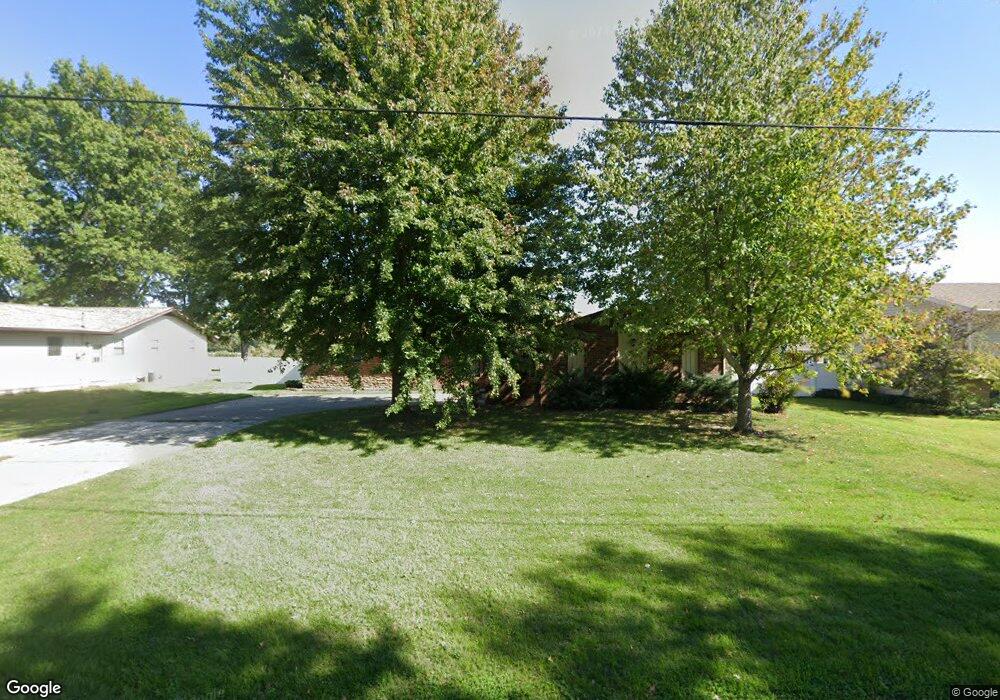 203 Willow Dr, Collinsville, IL 62234 - photo 1