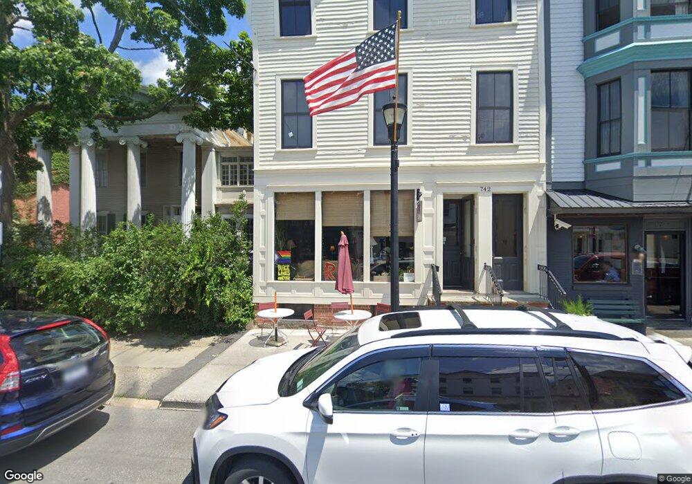 742 Warren St unit 1, Hudson, NY 12534 - photo 1