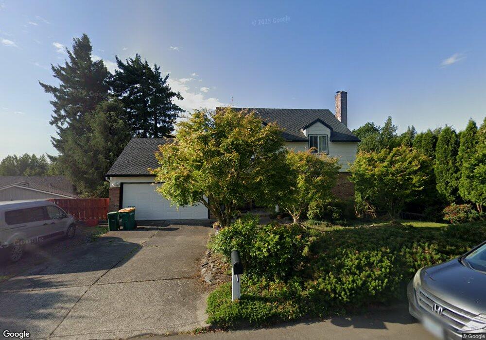 529 SW 8th Cir, Troutdale, OR 97060 - photo 1