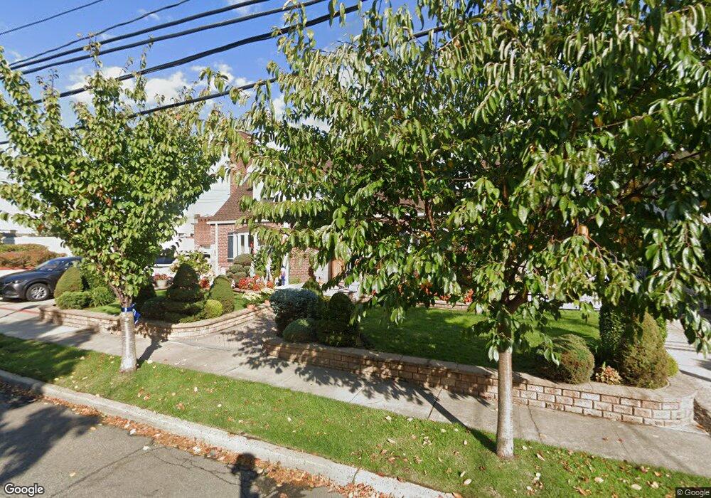 37 Florence St, Floral Park, NY 11001 - photo 1