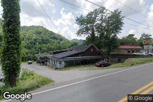 16 Holly Ave, Logan, WV 25601