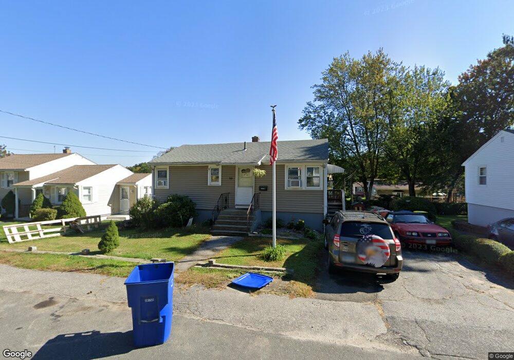 115 Longmeadow Dr, Waterbury, CT 06706 - photo 1