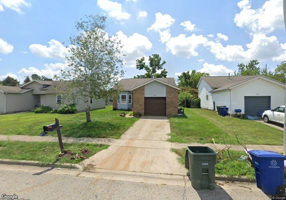 2145 Golden Leaf Ln, Columbus, OH 43223 - photo 1