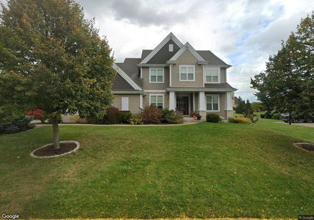 W133N6324 Hummingbird Way, Menomonee Falls, WI 53051 - photo 1