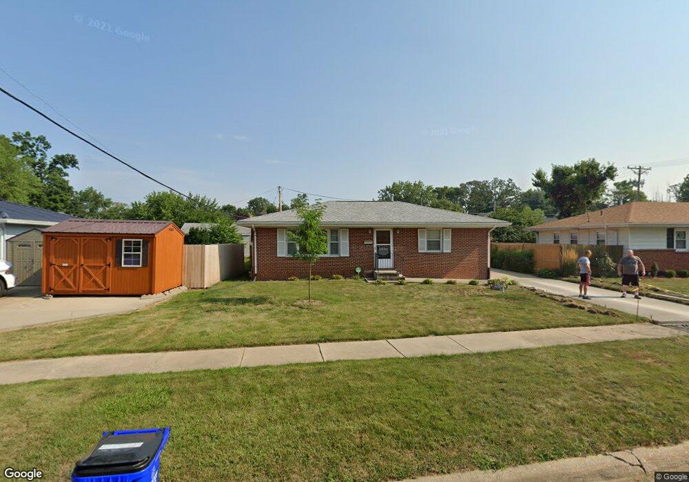 2722 Henry Ct NW, Cedar Rapids, IA 52405 - photo 1