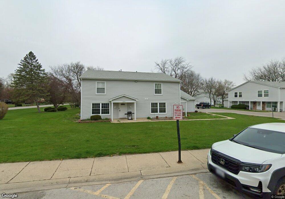 1399 S Glen Cir unit B, Aurora, IL 60506 - photo 1