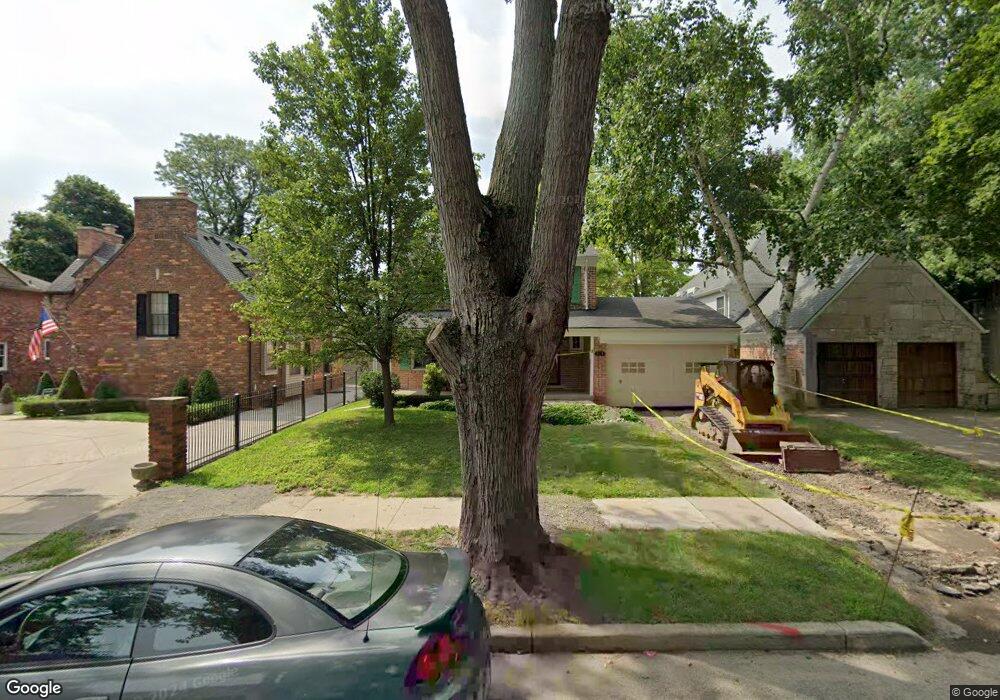 121 Meadow Ln, Grosse Pointe Farms, MI 48236 - photo 1