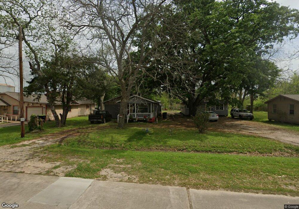 1705 Avenue L, Bay City, TX 77414 - photo 1