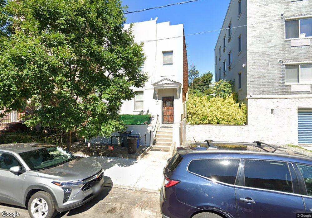 3144 47th St, Astoria, NY 11103 - photo 1