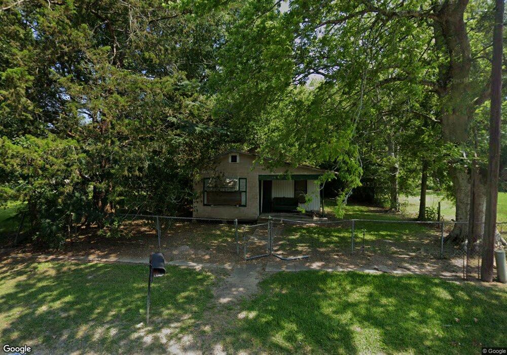 1210 W North Railroad Ave, Welsh, LA 70591 - photo 1