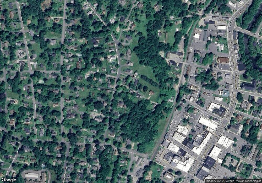 31 Castle Ln, Great Barrington, MA 01230 - photo 1