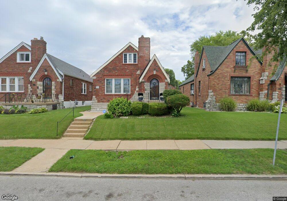 4637 Penrose St, Saint Louis, MO 63115 - photo 1