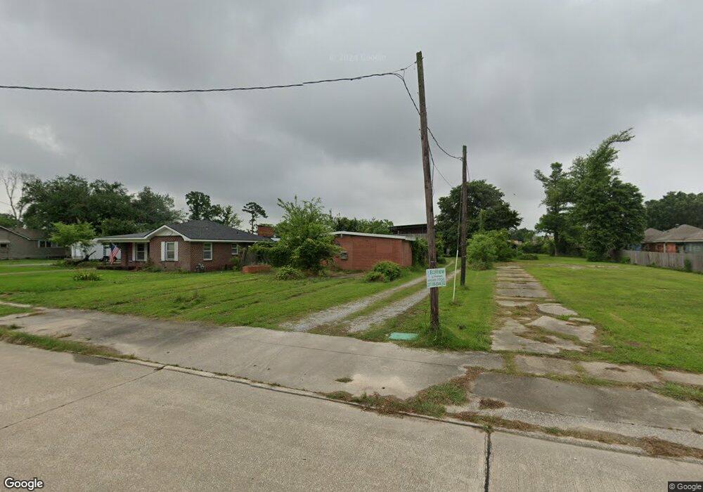 425 W Lagrange St, Lake Charles, LA 70605 - photo 1