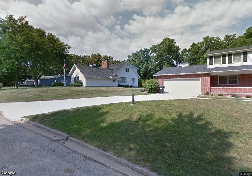 295 30th St SE, Cedar Rapids, IA 52403 - photo 1