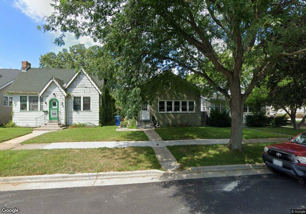 932 N Ash St, Waukegan, IL 60085 - photo 1