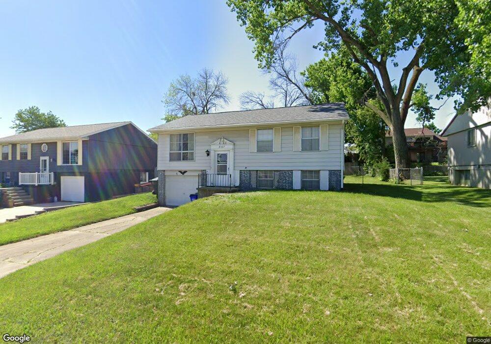 3107 Coral Ln SW, Cedar Rapids, IA 52404 - photo 1