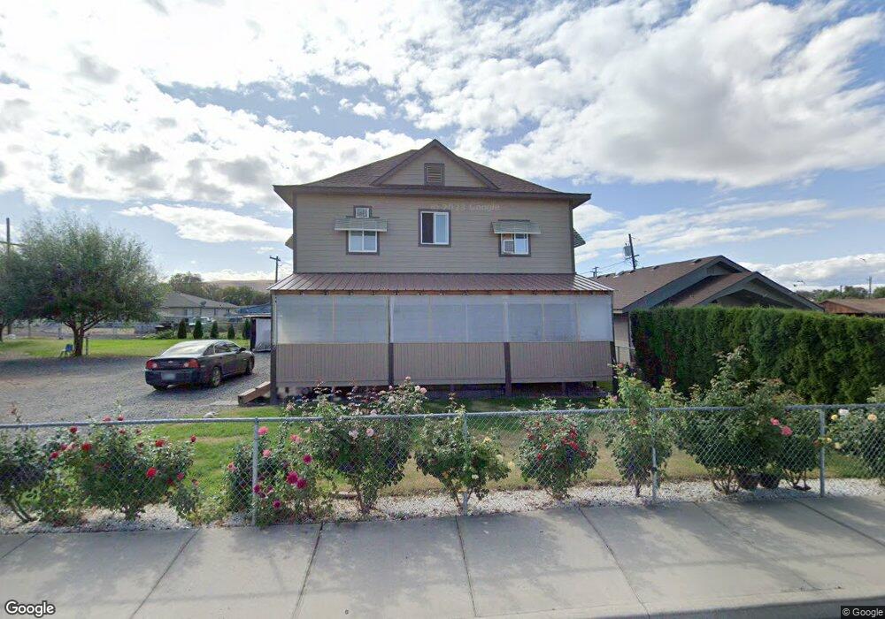 118 W Moxee Ave, Moxee, WA 98936 - photo 1