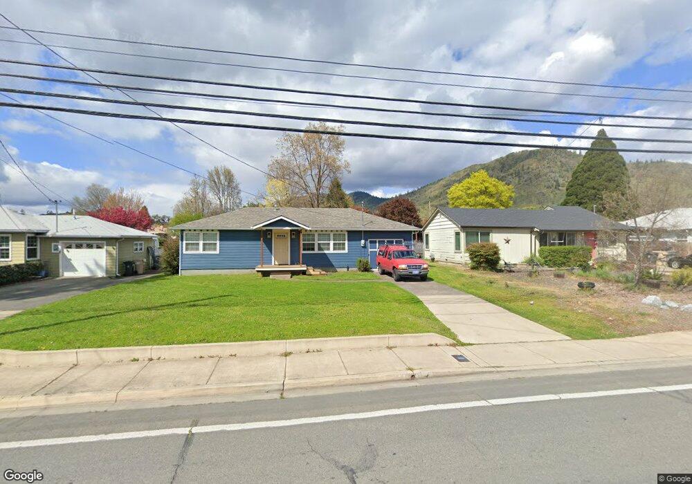 1134 NE D St, Grants Pass, OR 97526 - photo 1