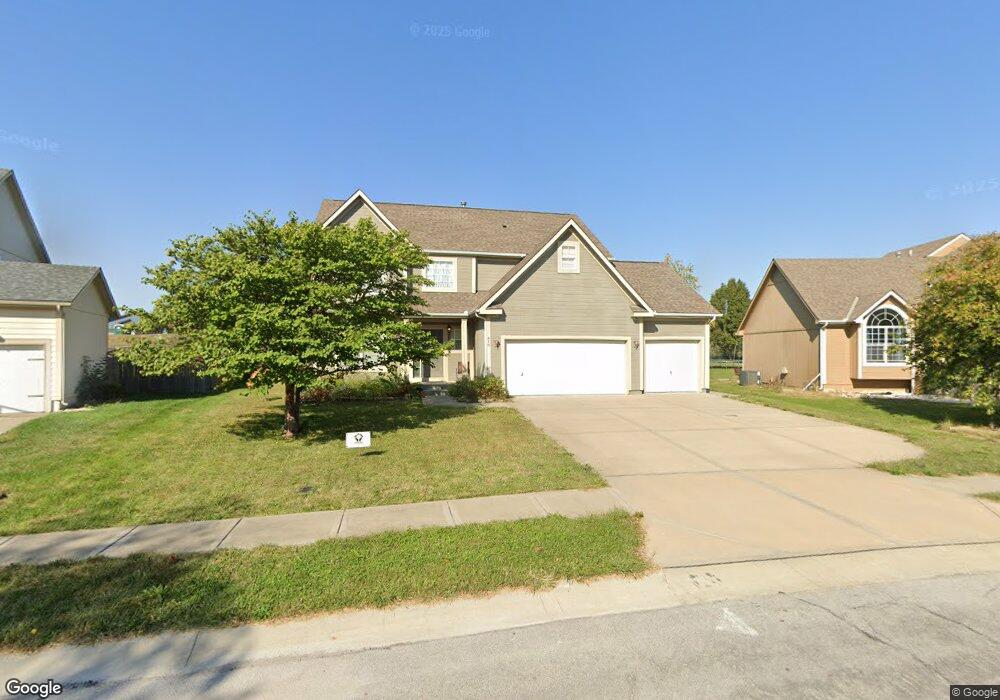 416 River Birch Rd, Raymore, MO 64083 - photo 1