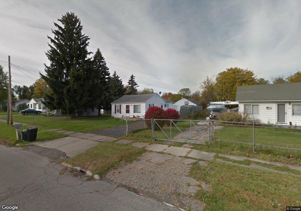 3613 Huggins Ave, Flint, MI 48506 - photo 1