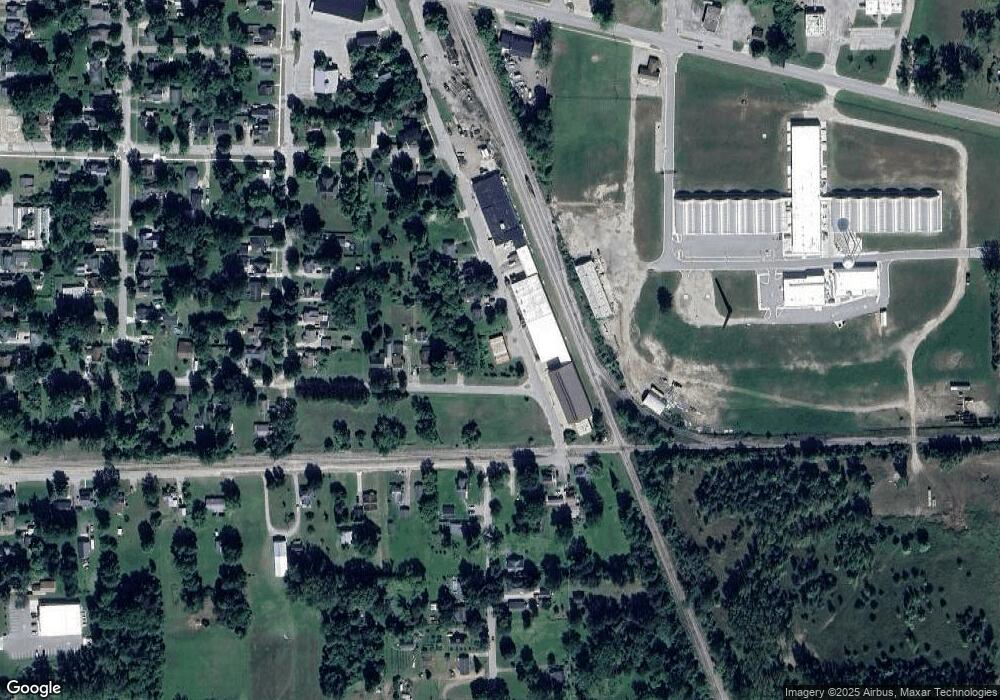 254 S Sherman St, Vassar, MI 48768 - photo 1