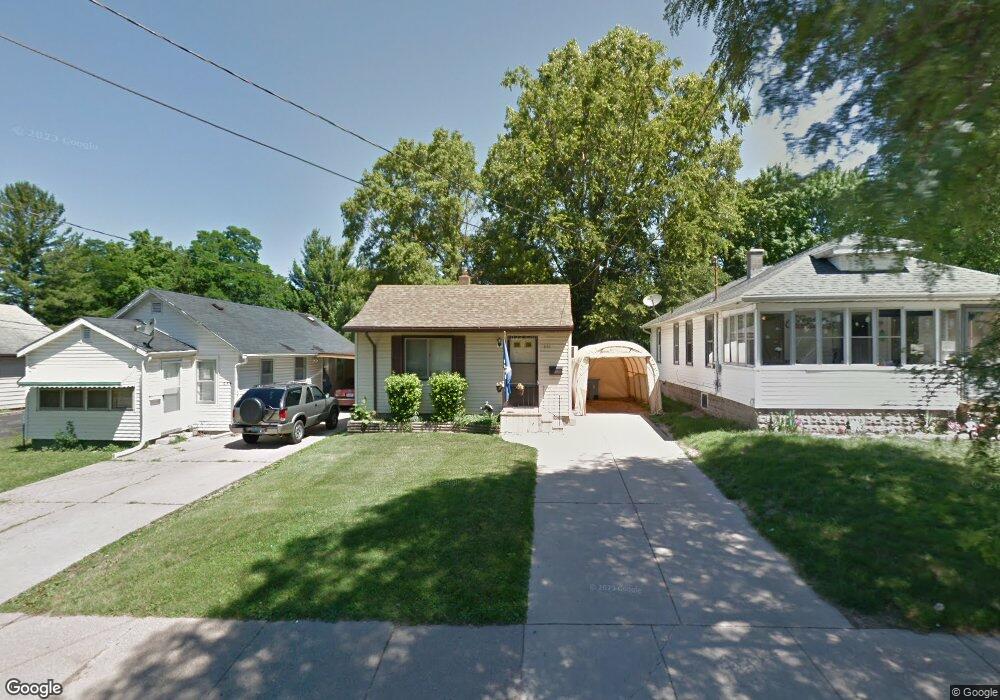 630 W Holmes Rd, Lansing, MI 48910 - photo 1