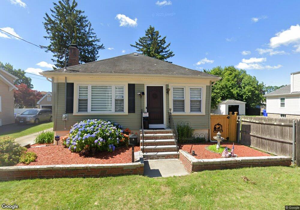 224 Oriole Ave, Pawtucket, RI 02860 - photo 1