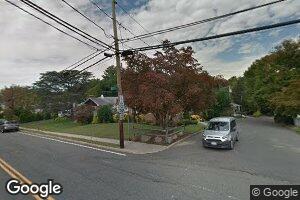 106 Glenwood Rd, Glenwood Landing, NY 11547