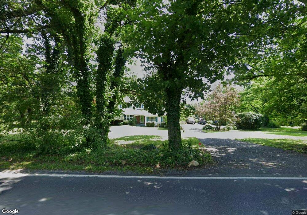 5689 Chestnut Hill Rd, Coopersburg, PA 18036 - photo 1