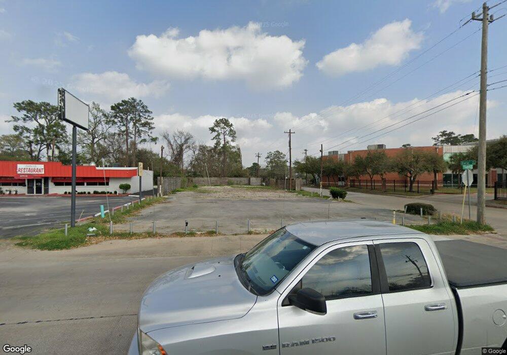 5002 N Shepherd Dr, Houston, TX 77018 - photo 1