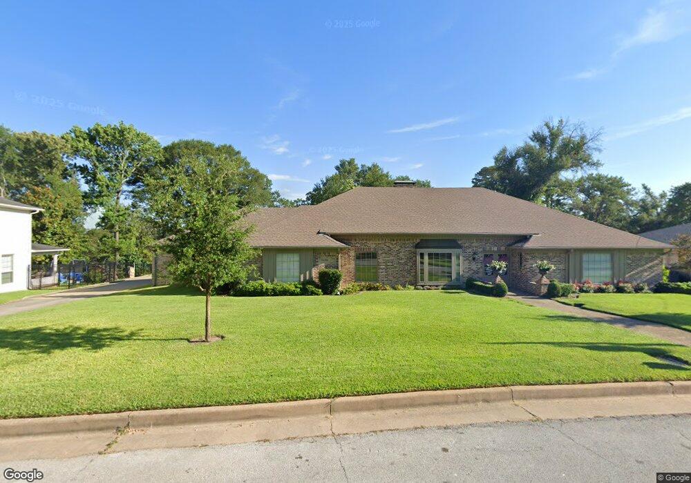 701 Dorchester Dr, Tyler, TX 75703 - photo 1
