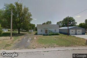 615 E 4th St, Smith Center, KS 66967