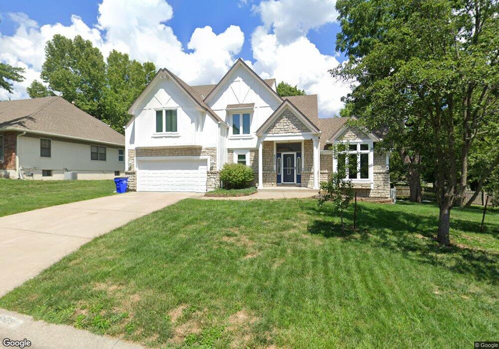 6829 Bluejacket St, Shawnee, KS 66203 - photo 1