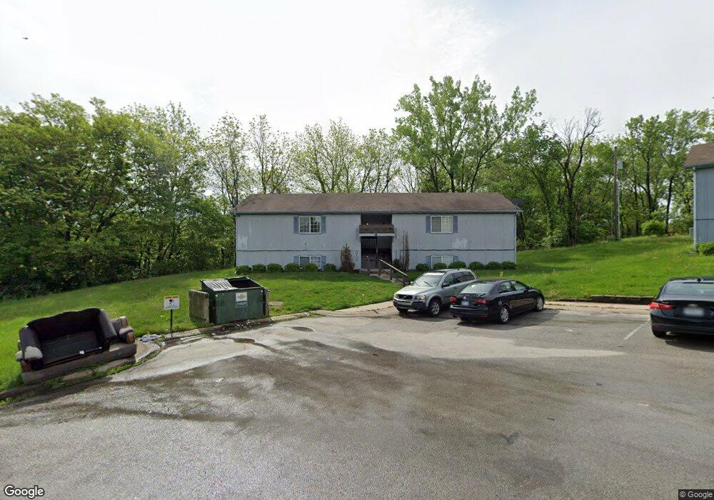 4713 Switzer Rd, Shawnee, KS 66203 - photo 1