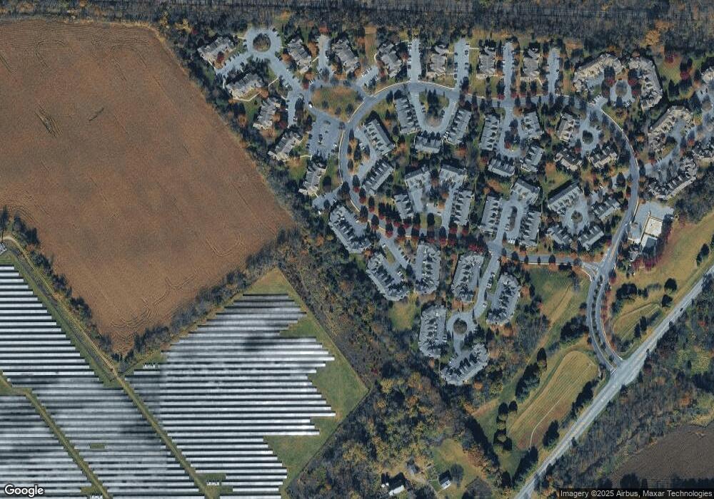 1016 Deerhaven Terrace unit 19, Stewartsville, NJ 08886 - photo 1