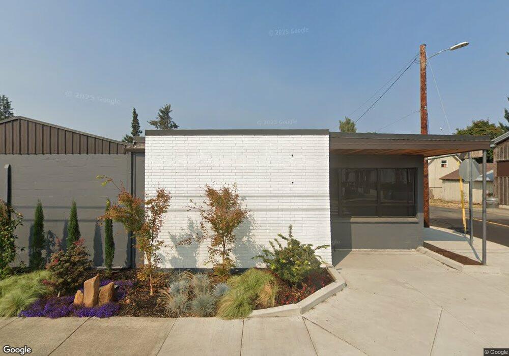 213 S Pine St unit 1, Carlton, OR 97111 - photo 1