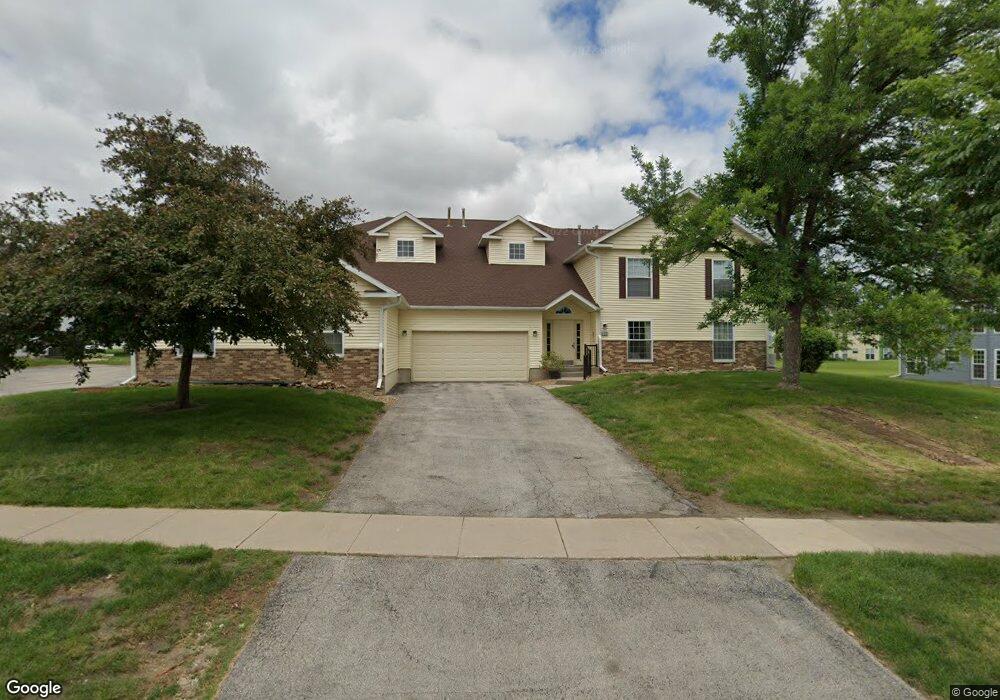 4325 Westchester Dr NE unit C, Cedar Rapids, IA 52402 - photo 1