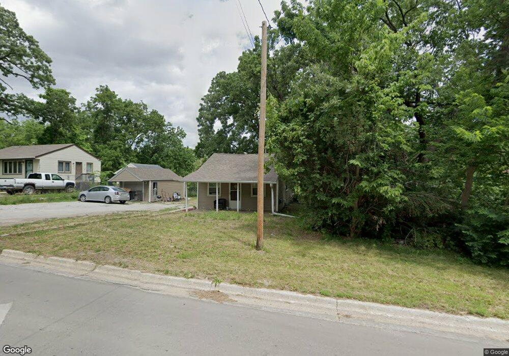 222 E Pleasant View Dr, Des Moines, IA 50315 - photo 1