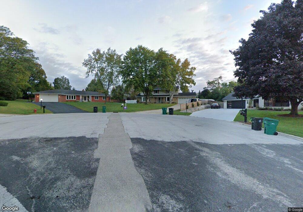 W160N8298 Old Orchard Ct, Menomonee Falls, WI 53051 - photo 1