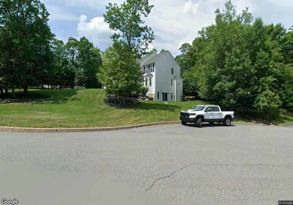 312 Candlewood Cir, Mountain Top, PA 18707 - photo 1