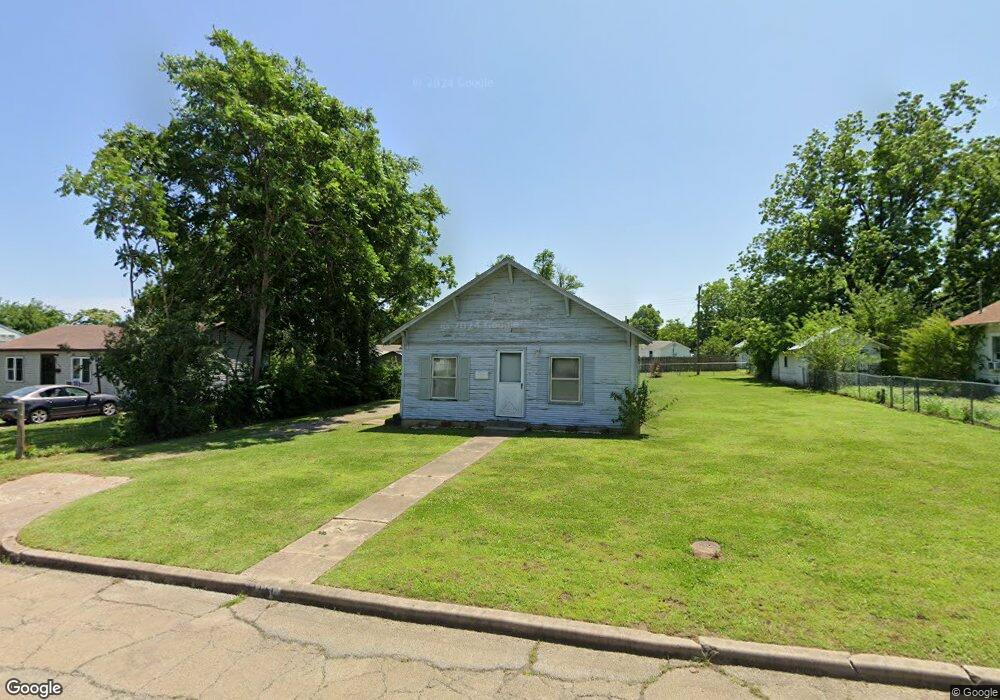 1111 E 3rd St, Cushing, OK 74023 - photo 1