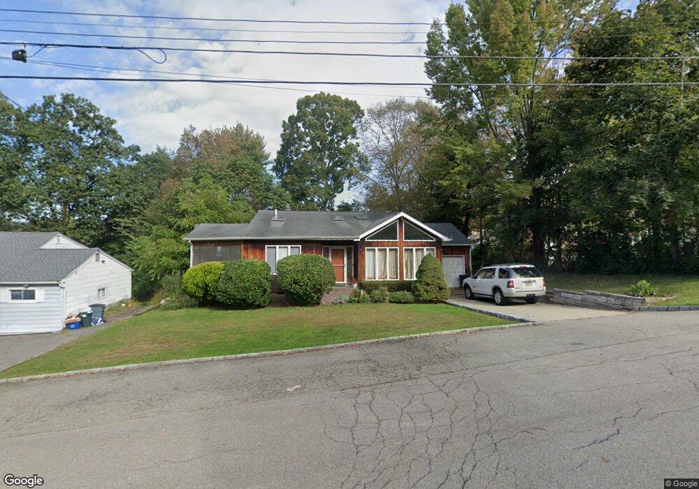 4 Wheeler Dr, Cortlandt Manor, NY 10567 - photo 1