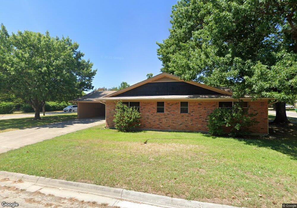 507 Meadow Dr, Gainesville, TX 76240 - photo 1