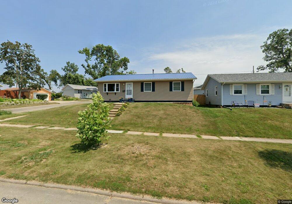 1231 18th St NW, Cedar Rapids, IA 52405 - photo 1
