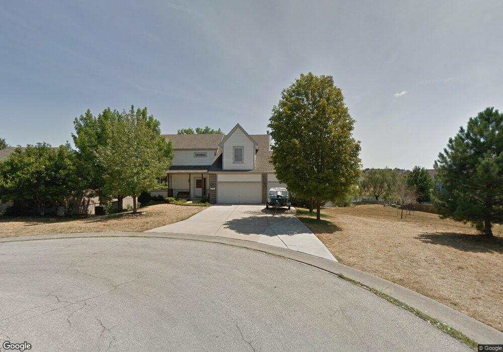 5719 Brownridge Dr, Shawnee, KS 66218 - photo 1