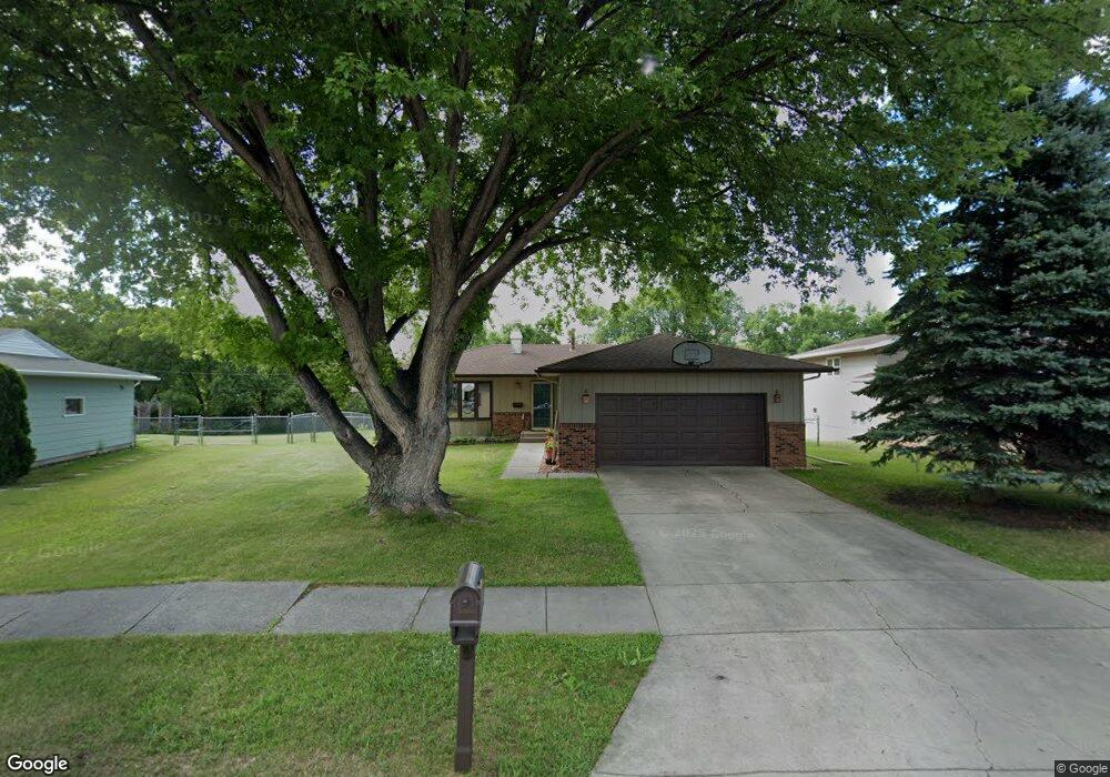 2806 1st St N, Fargo, ND 58102 - photo 1