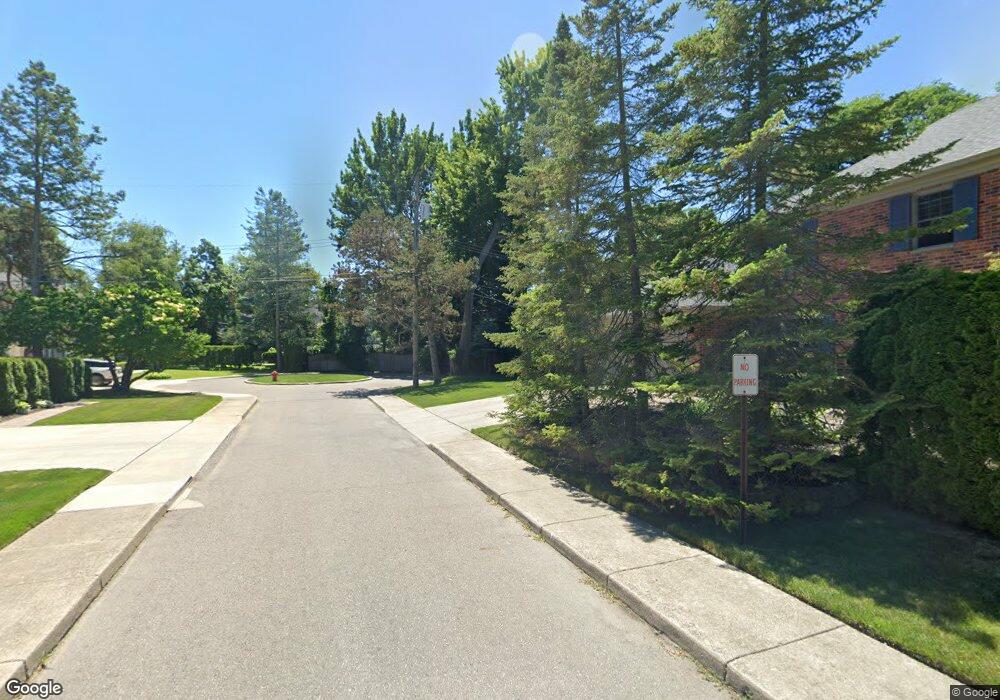 37 Beacon Hill St, Grosse Pointe Farms, MI 48236 - photo 1